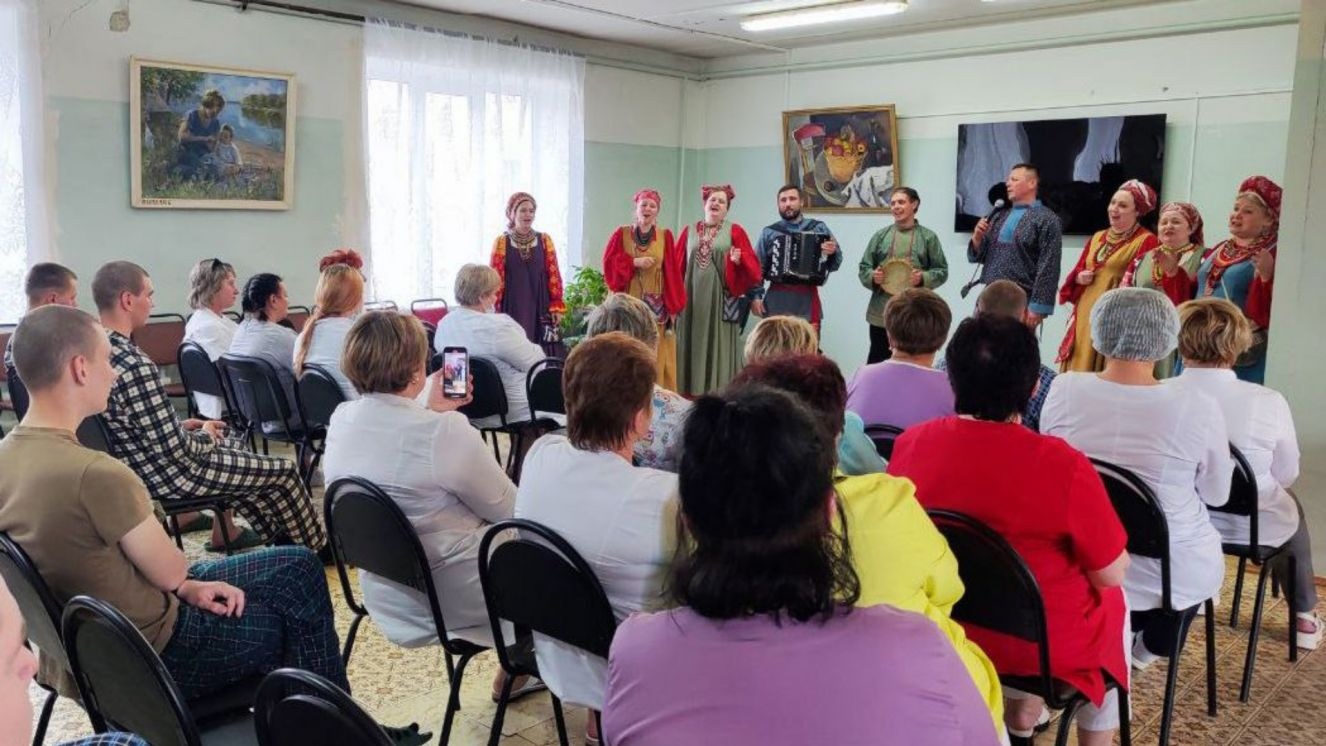 Брянские фольклорные коллективы отправились в тур по приграничью