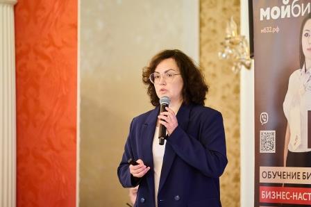 «Россия — это будущее мира»: На ПМЭФ обсудили наследие Выставки