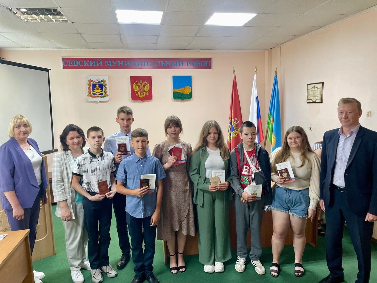 В рамках акции «Мы граждане России» юным жителям Севска вручили паспорта