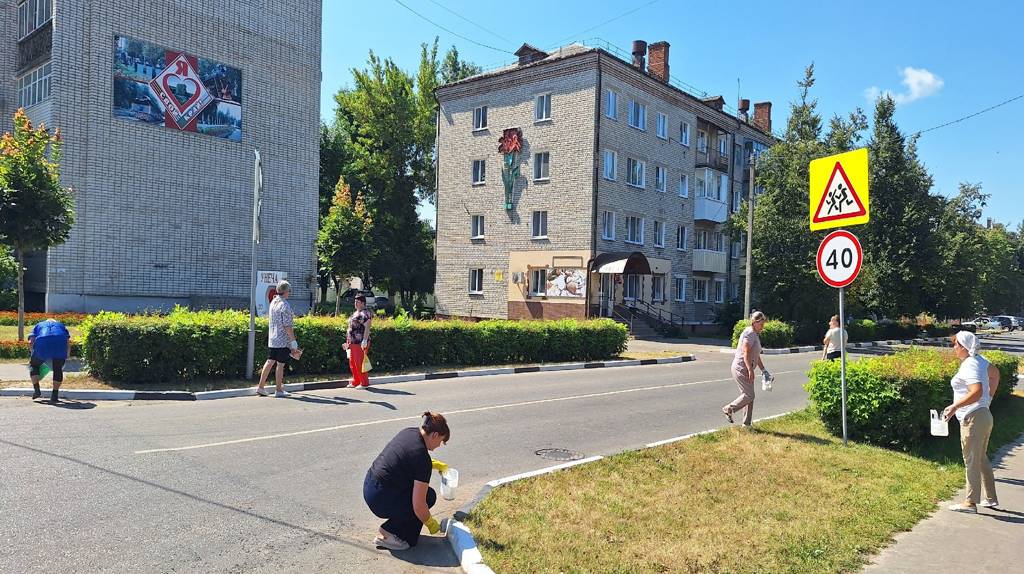 В преддверии Дня города в Унече прошла санитарная пятница