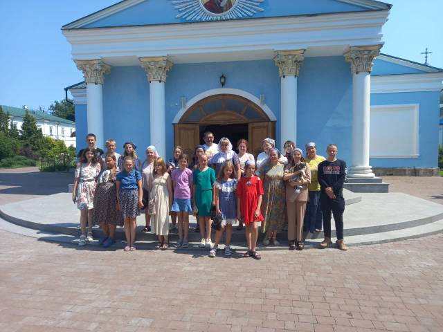 Юные севские музыканты посетили Площанскую пустынь