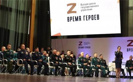 Шаг к новым вершинам: проект «Время героев» внедрил наставничество