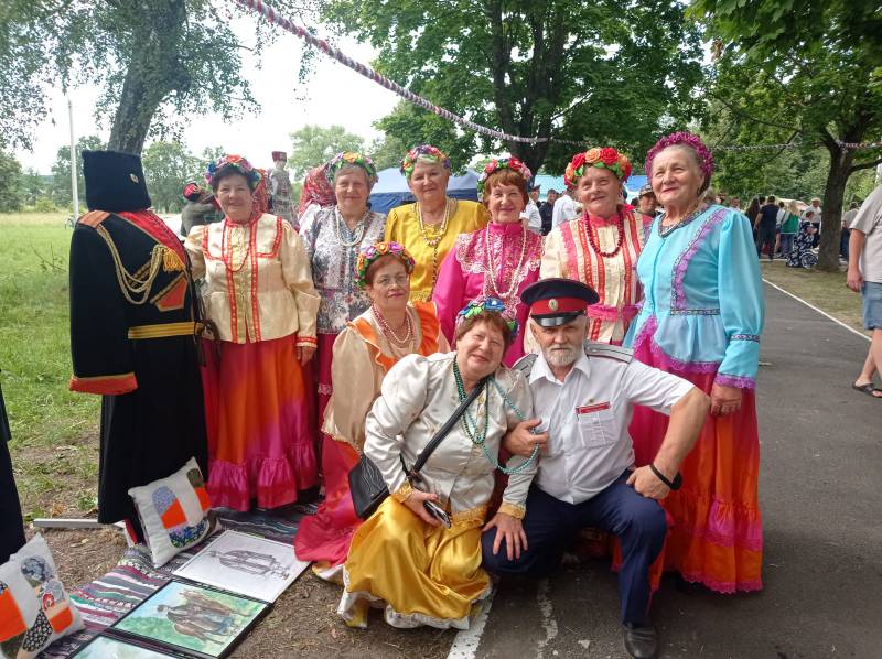 Севский хор «Родные напевы» стал лауреатом праздника в Комаричах