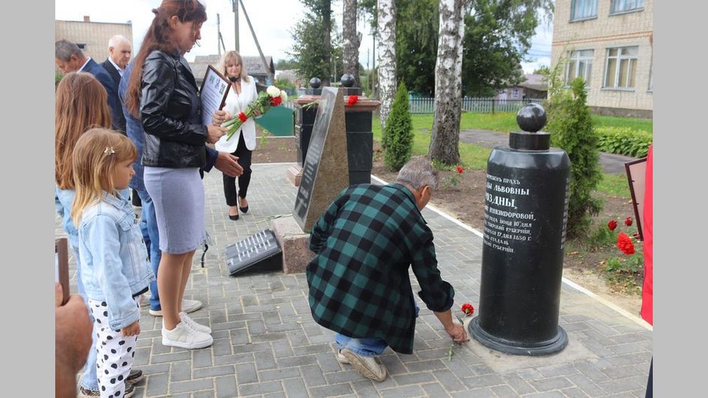В селе Медведово Брянской области открыли благоустроенную территорию