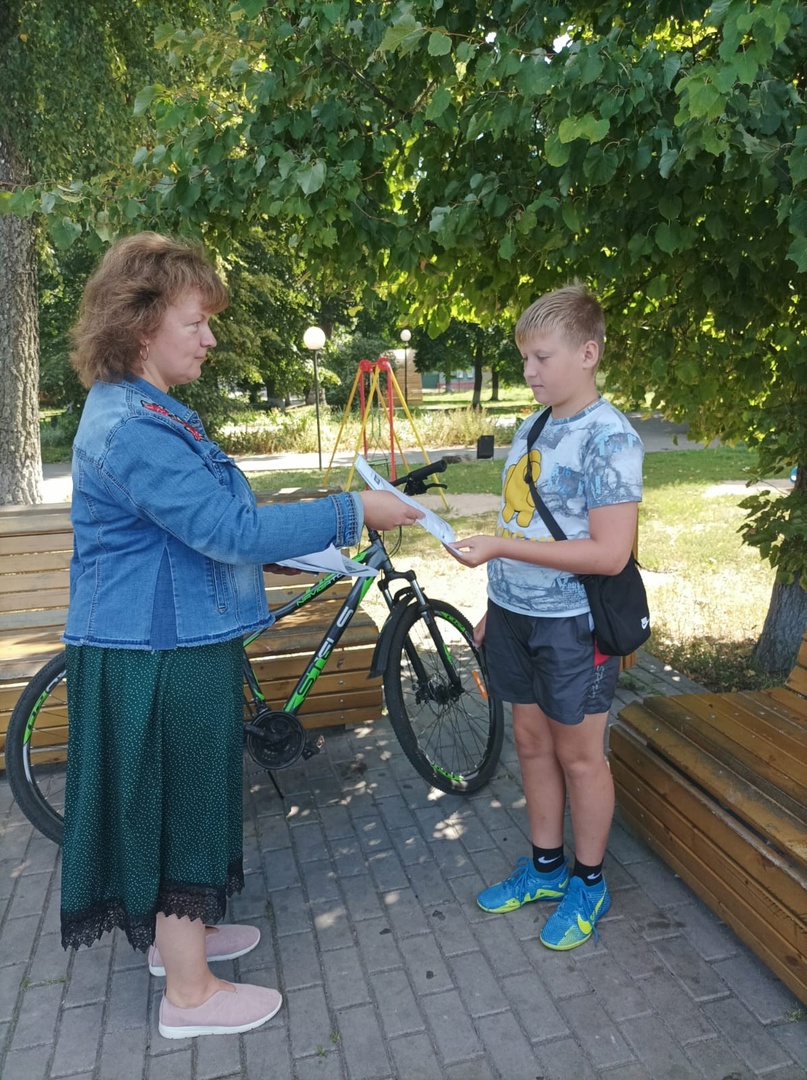 В Севске провели акцию «Дарю тепло»