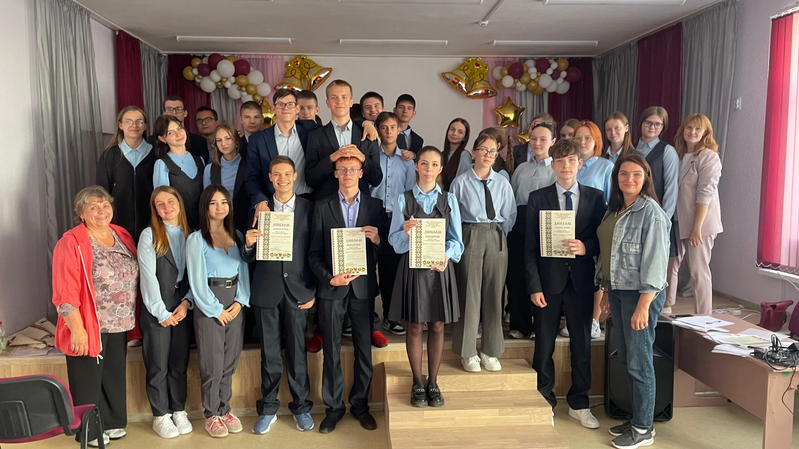 Специалисты севского культурно-досугового центра провели квест-игру «Три великих Спаса»