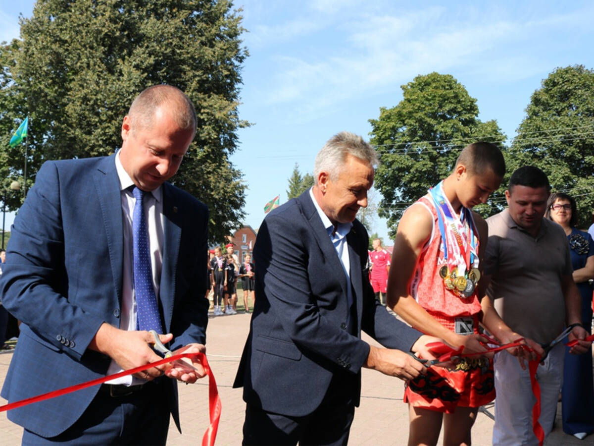 В Комаричах открыли современный Зал единоборств