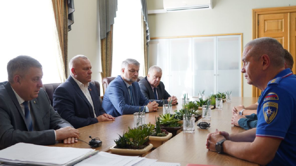 Александру Богомазу представили нового начальника брянского МЧС