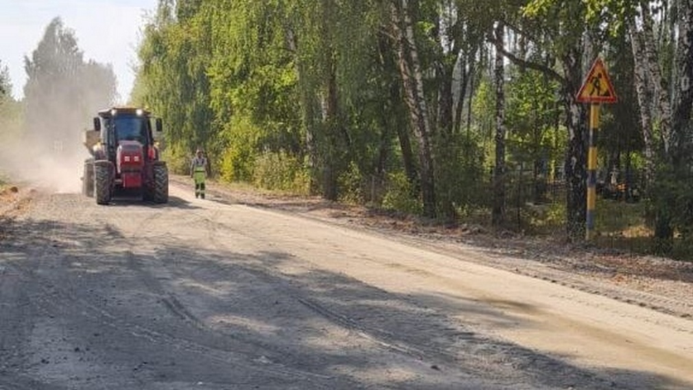 В Брянской области ремонтируют дорогу Орменка — Карповка – Маковье под Выгоничами