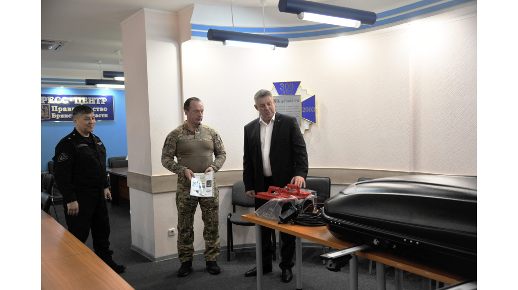 Командир «БАРС-Брянск» Сергей Антошин поблагодарил Александра Богомаза за помощь