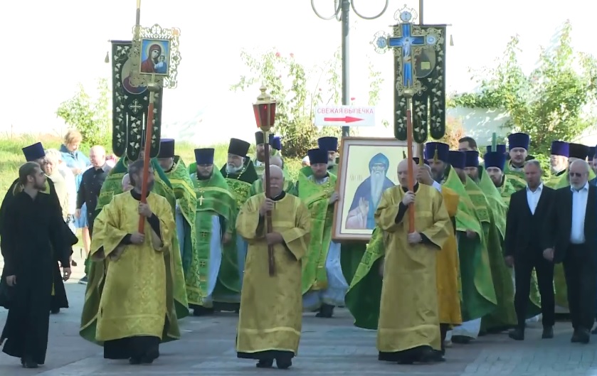 В Брянске православные жители почтили память преподобного благоверного князя Олега Брянского и Собора Брянских святых