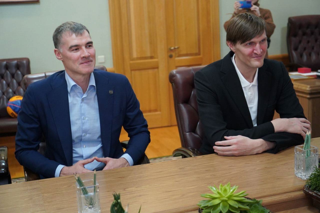 Александр Богомаз провел рабочую встречу с Олегом Матыциным и Андреем Кириленко