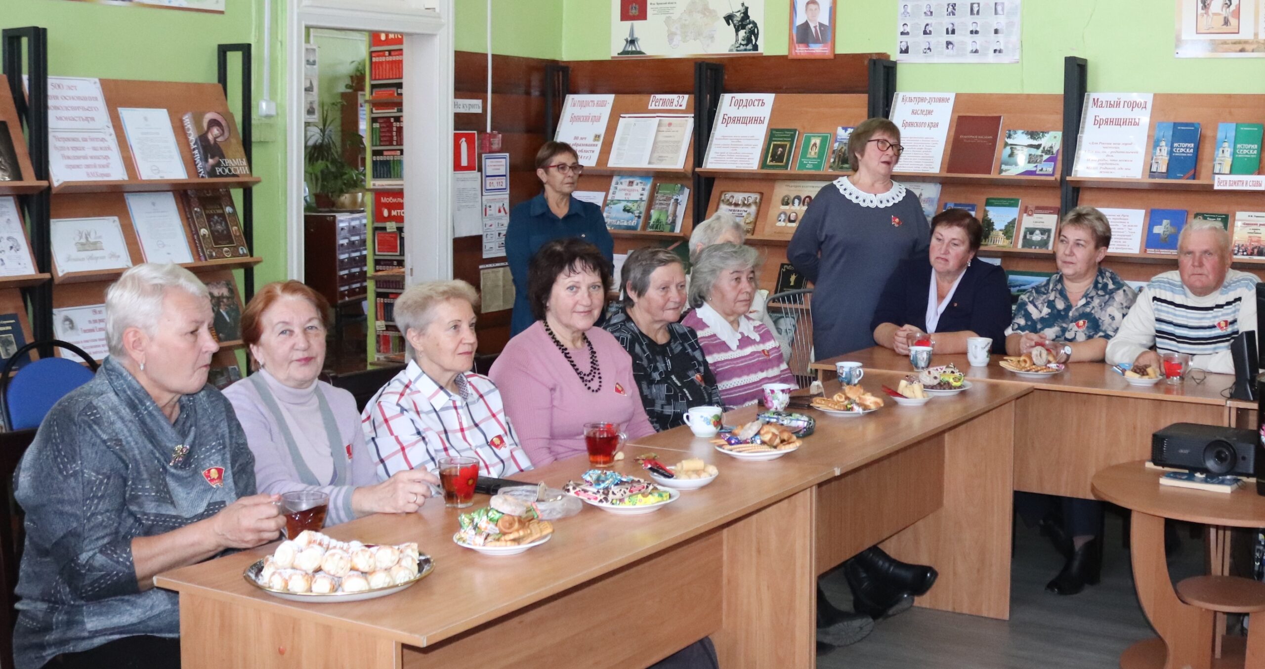 Вспомним комсомольцев, отдадим им честь…