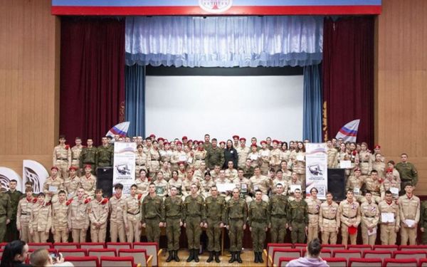 Для брянских школьников провели военно-патриотический слет «Наследники Пересвета»