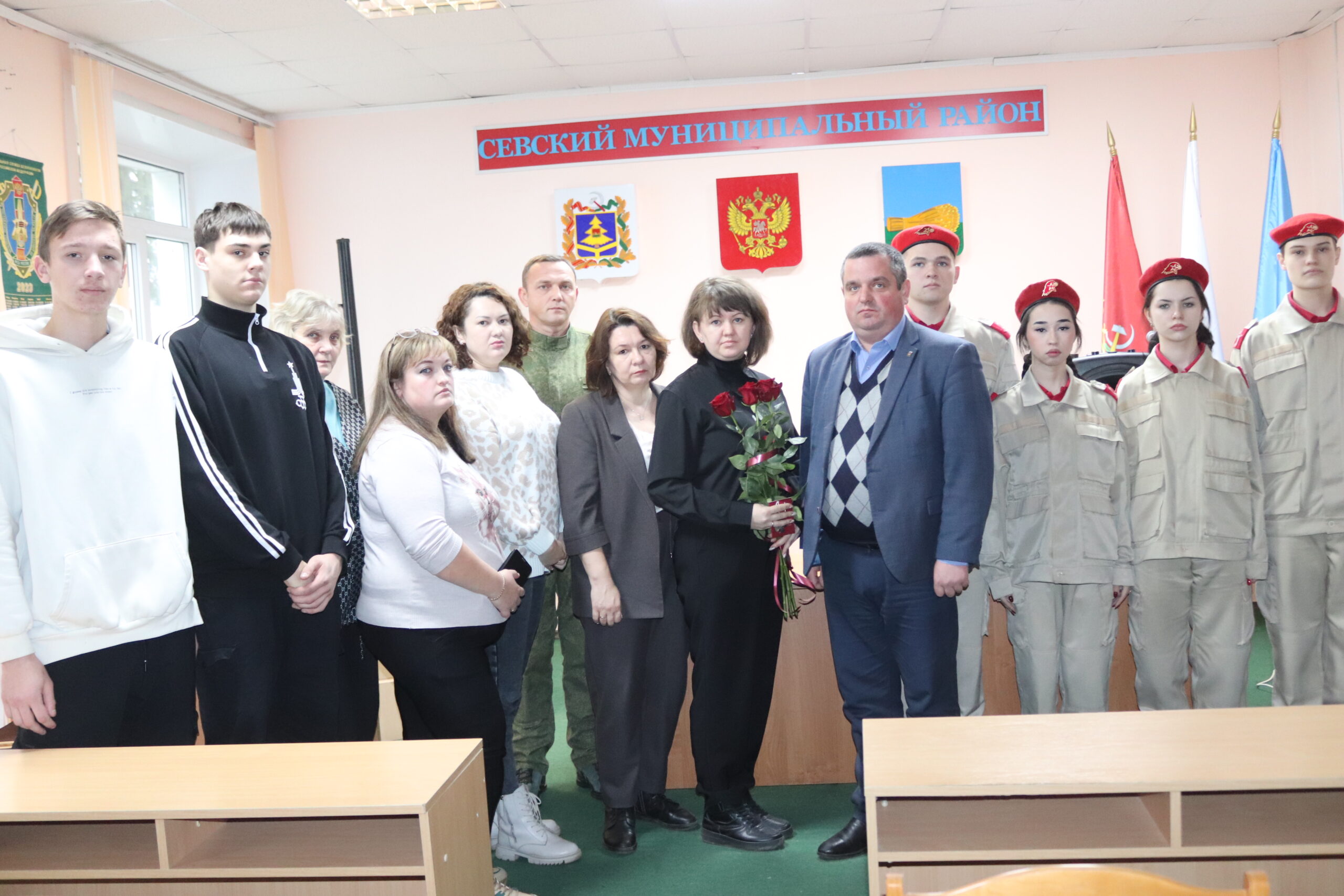 Семье погибшего на СВО уроженца Севского района вручили орден Мужества