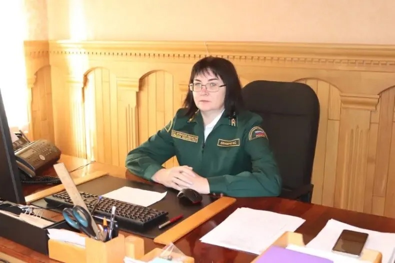 Глава Севского района Марина Сергеевна Ефименко высказала свое мнение о службе по контракту в Вооруженных силах РФ