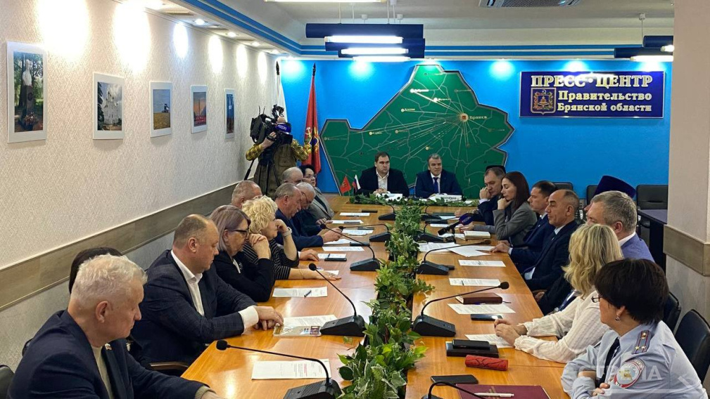 В Брянске прошло заседание Совета по межнациональным отношениям при правительстве области