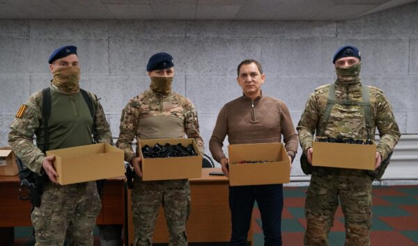 Брянским росгвардейцам передали партию комплектующих для спецоборудования