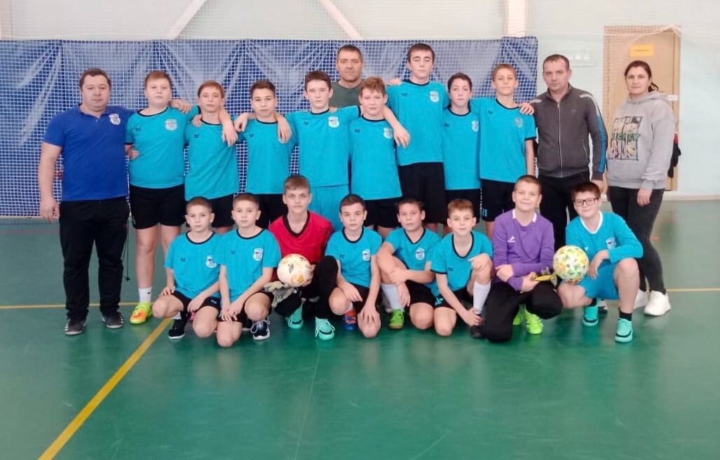 Юные севские футболисты победили на турнире в Комаричах