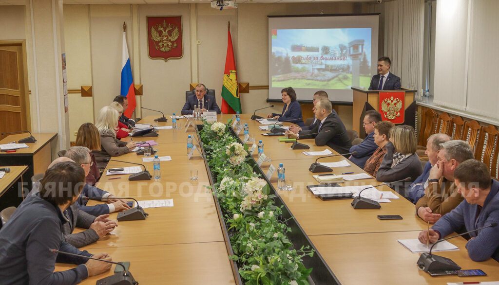 Все школы Фокинского района оснастили современными спортивными площадками
