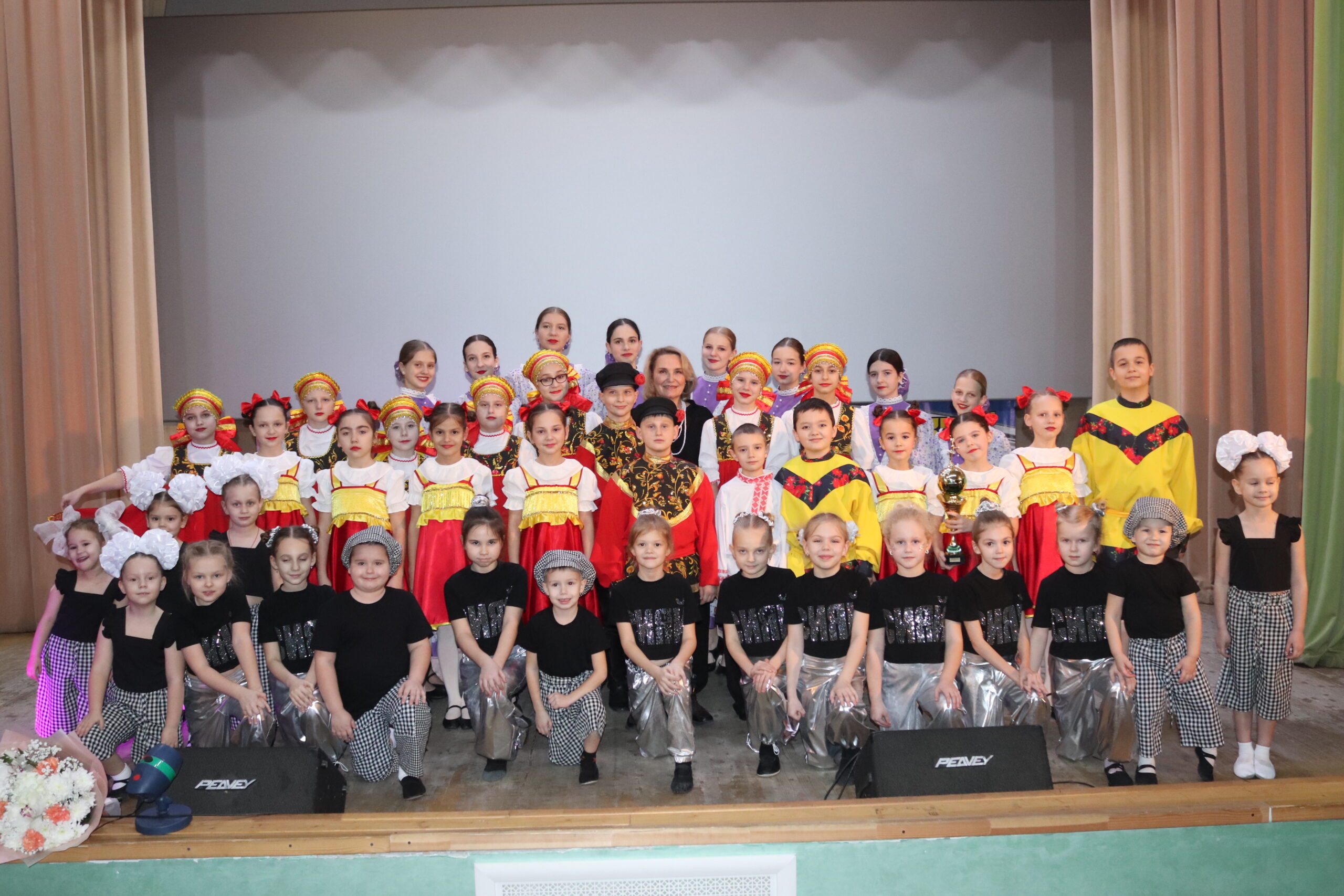 Детскому хореографическому коллективу «Сияние» МБУК «МРКДЦ» Севского муниципального района присвоено почетное звание «образцовый»