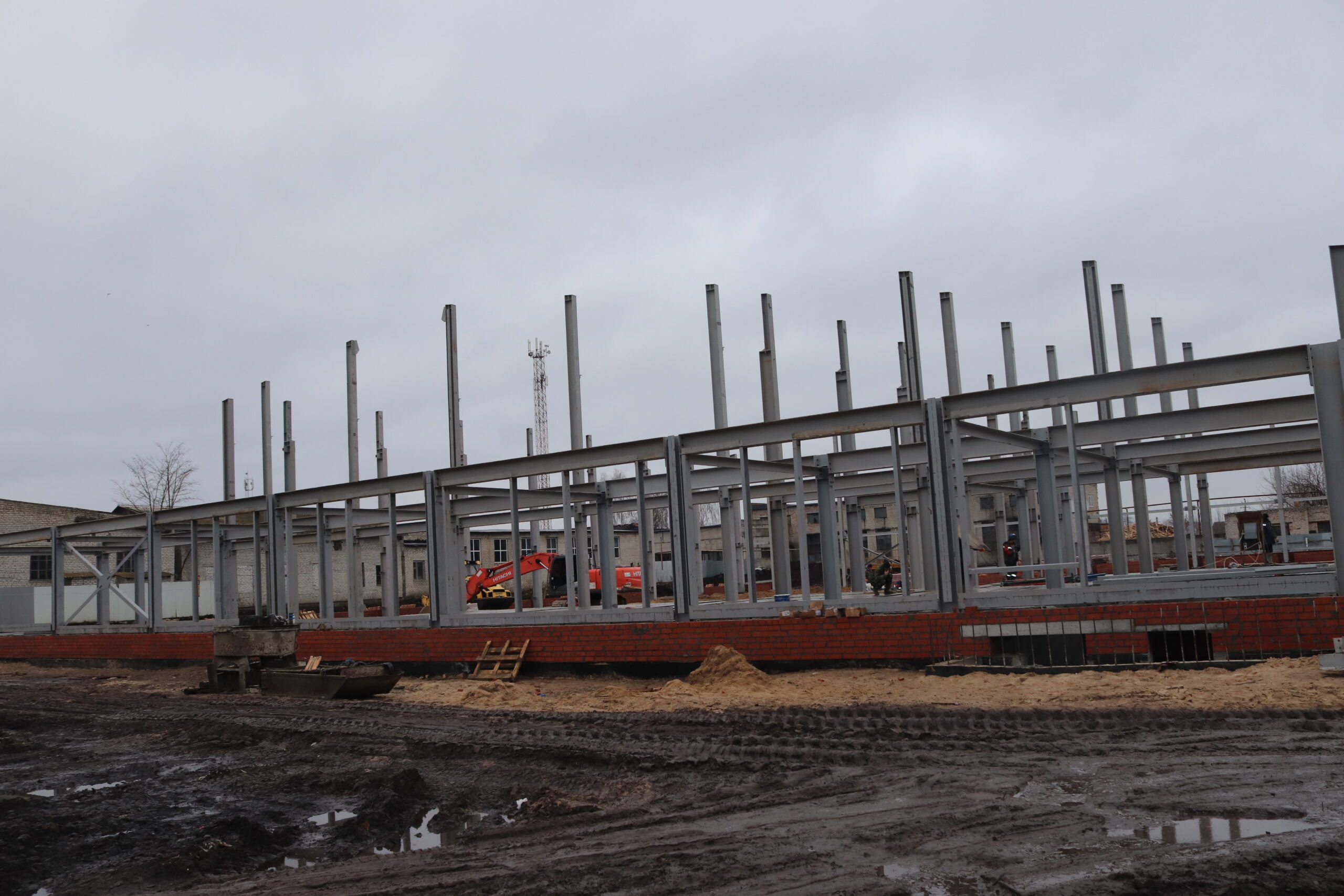 В Севске продолжается строительство СОКа