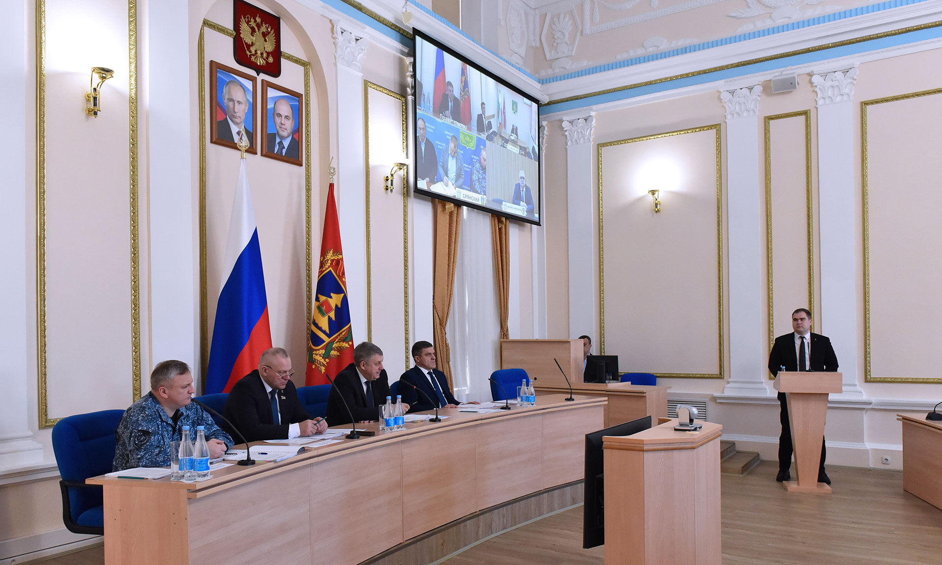 Александр Богомаз провел очередное заседание антитеррористической комиссии в Брянской области