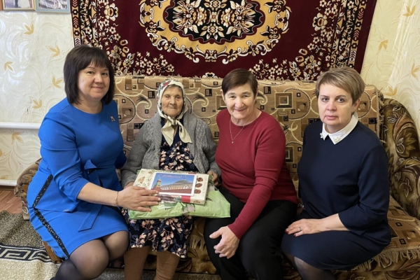 Жительница комаричского села Асовица Сидорова Пелагея Федоровна отпраздновала 100-летний юбилей