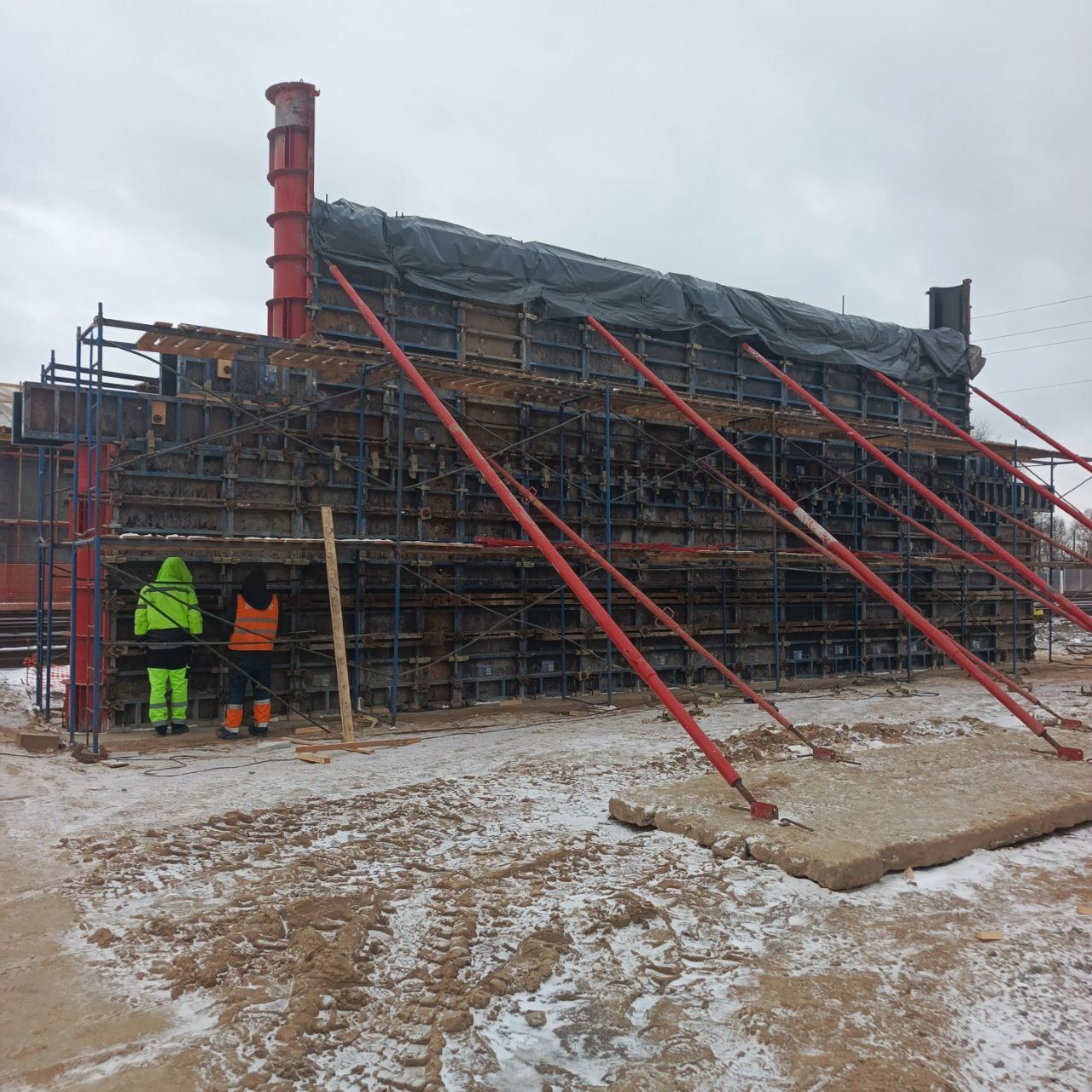 В Унече продолжается капитальный ремонт путепровода