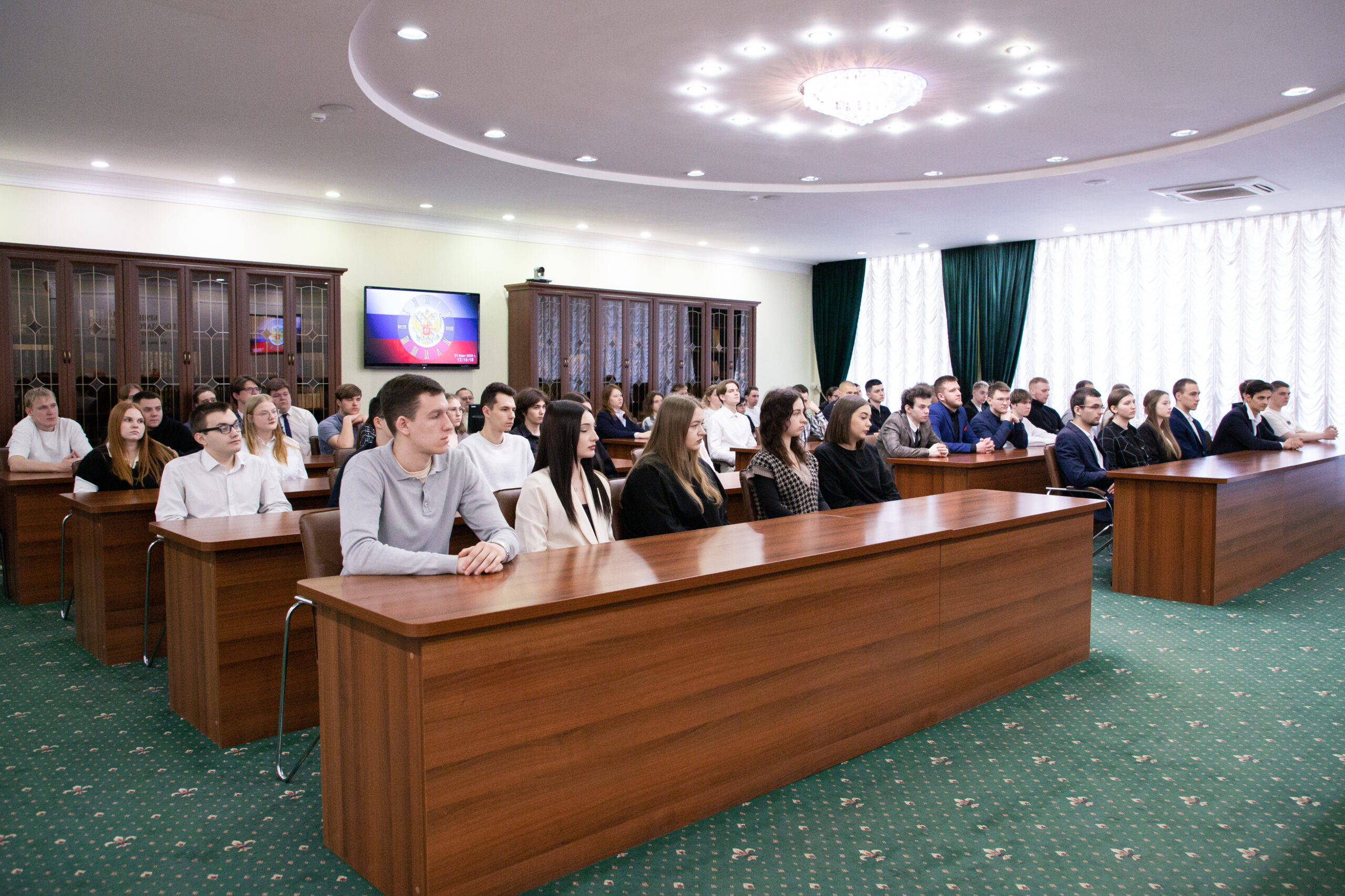 Транспортные полицейские провели профориентационное мероприятие со студентами Брянского государственного университета имени И.Г. Петровского