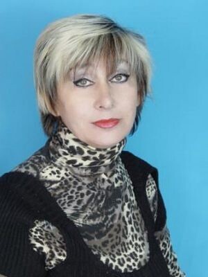 Учитель начальных классов МБОУ «Севская средняя школа №2» Анна Стефановна Артамонова высказала свое мнение о службе по контракту в Вооруженных силах РФ