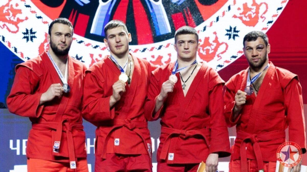 Брянский самбист Антон Мамонов взял бронзу на чемпионате России