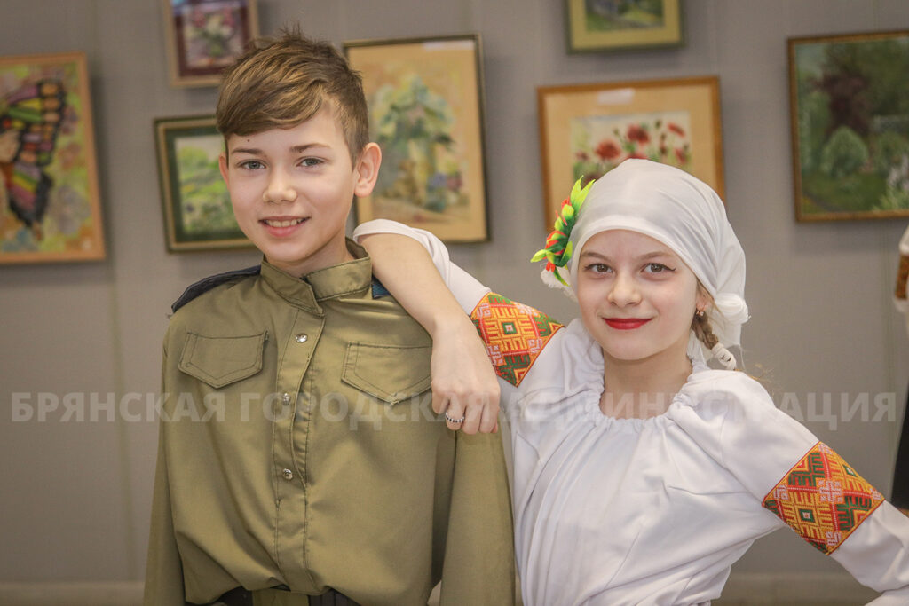 Десятый фестиваль «Дорогами войны и побед» открылся в Бежице