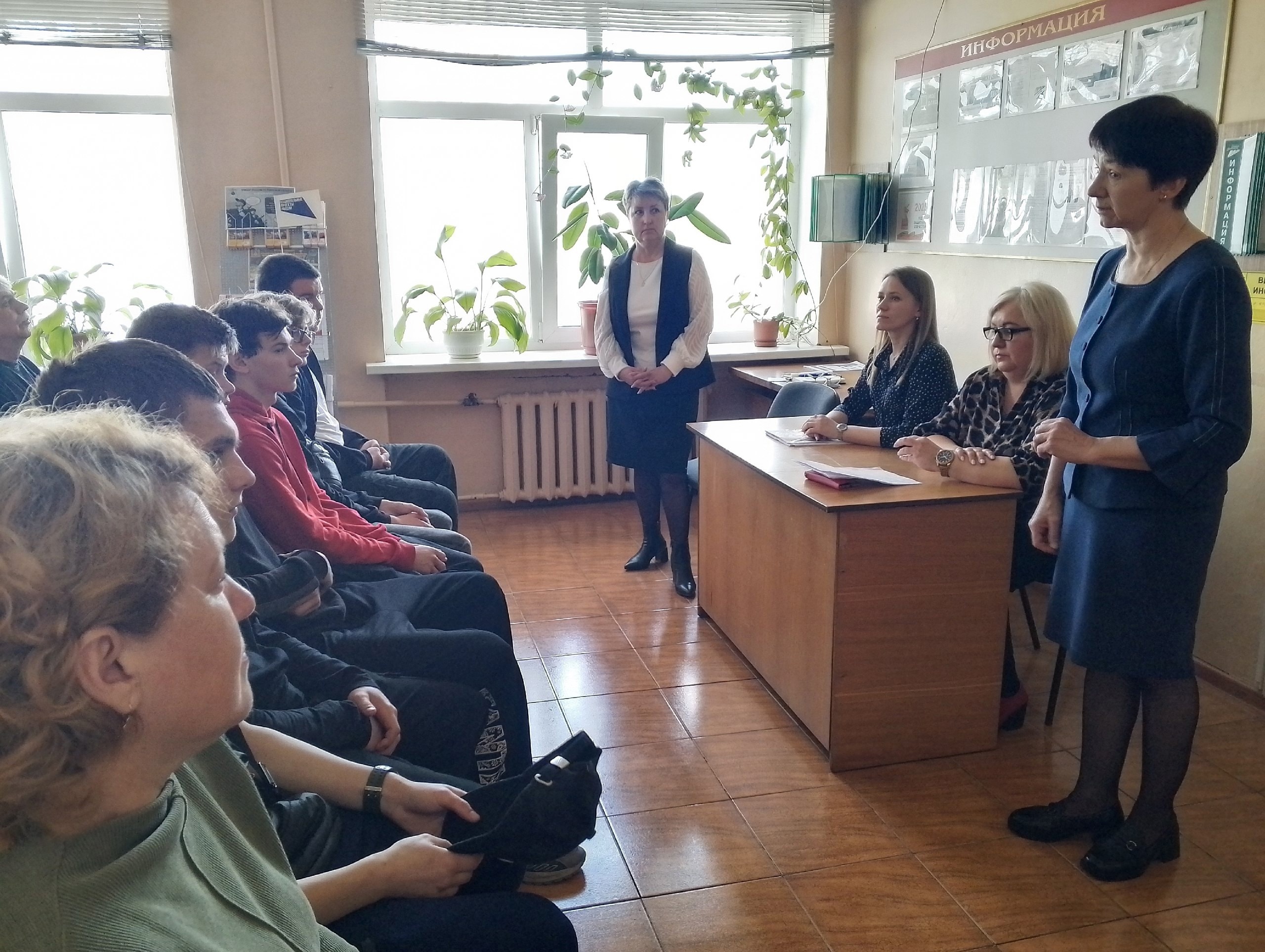 В Севском районе прошел региональный этап Всероссийской ярмарки трудоустройства «Работа России. Время возможностей»