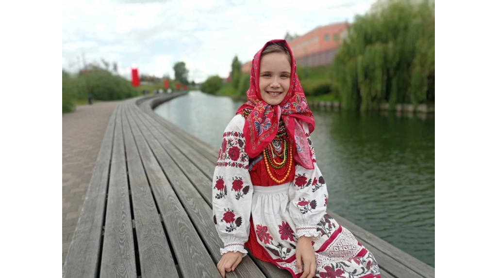 Юная брянская исполнительница победила на Всероссийском фестивале «Наследники традиций»