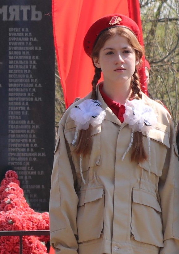 Алина Махсумова — участница митинга «Нам жить и помнить»