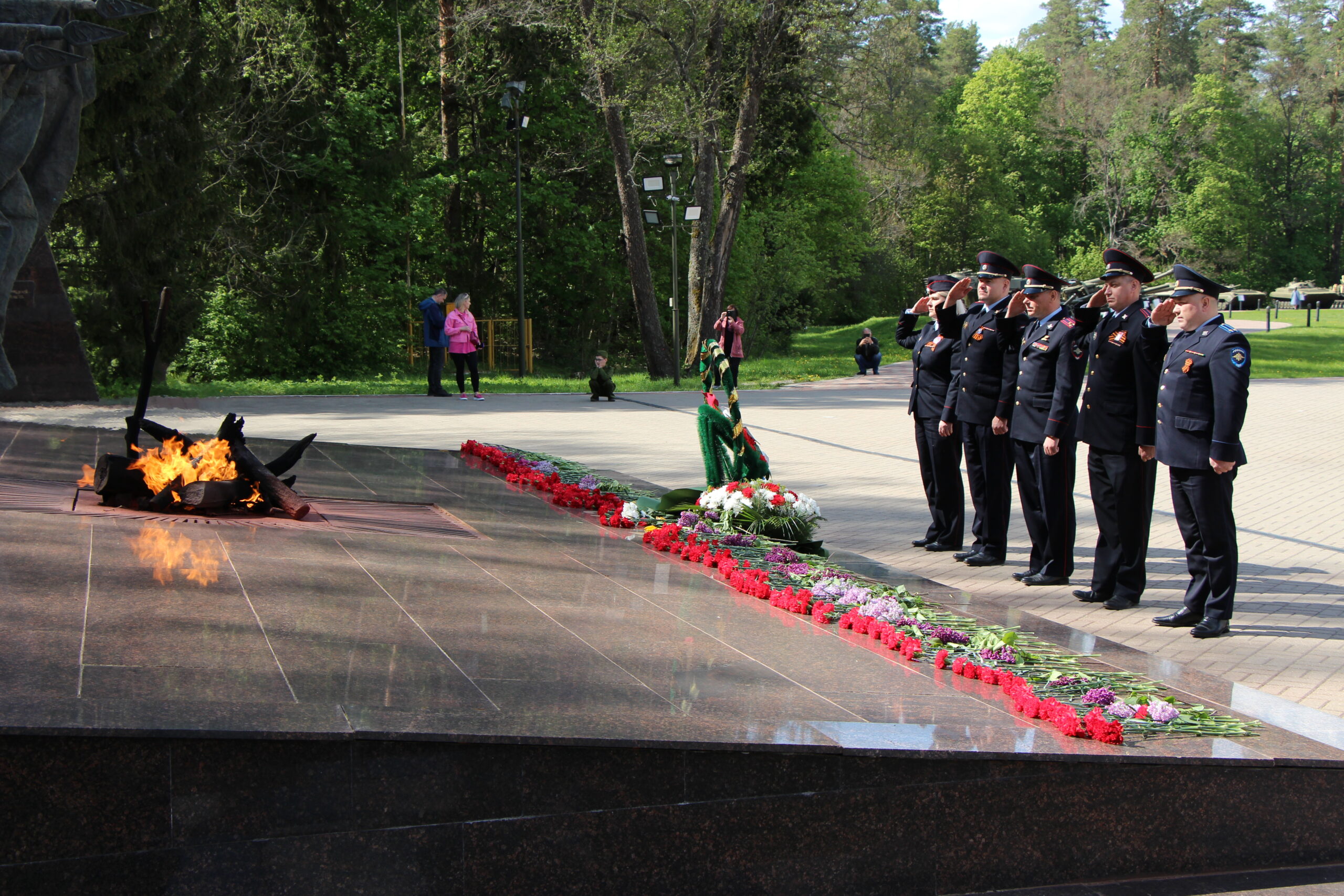 В Брянске транспортные полицейские приняли участие в торжественных мероприятиях, посвященных Дню Победы