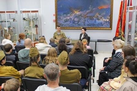 Брянский ветеран СВО стал участником Всероссийской акции «Ночь музеев»