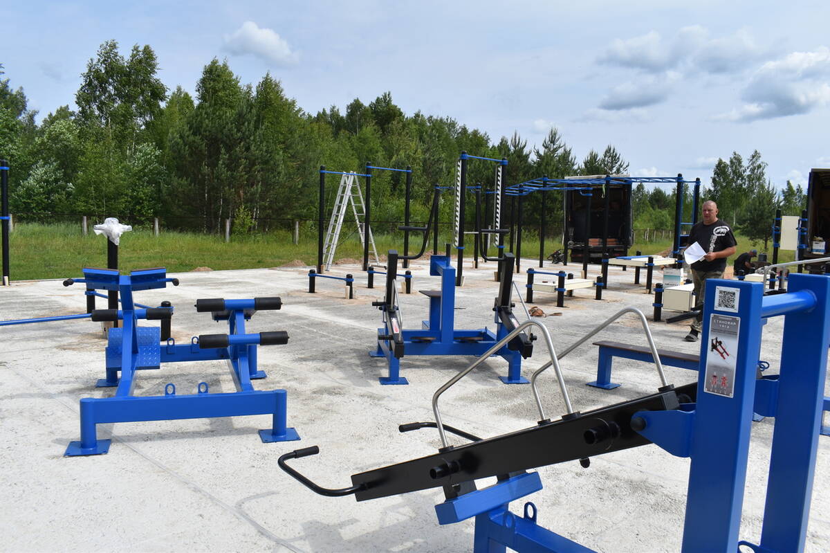 В Клетнянском районе заканчивается строительство спортивной площадки ГТО