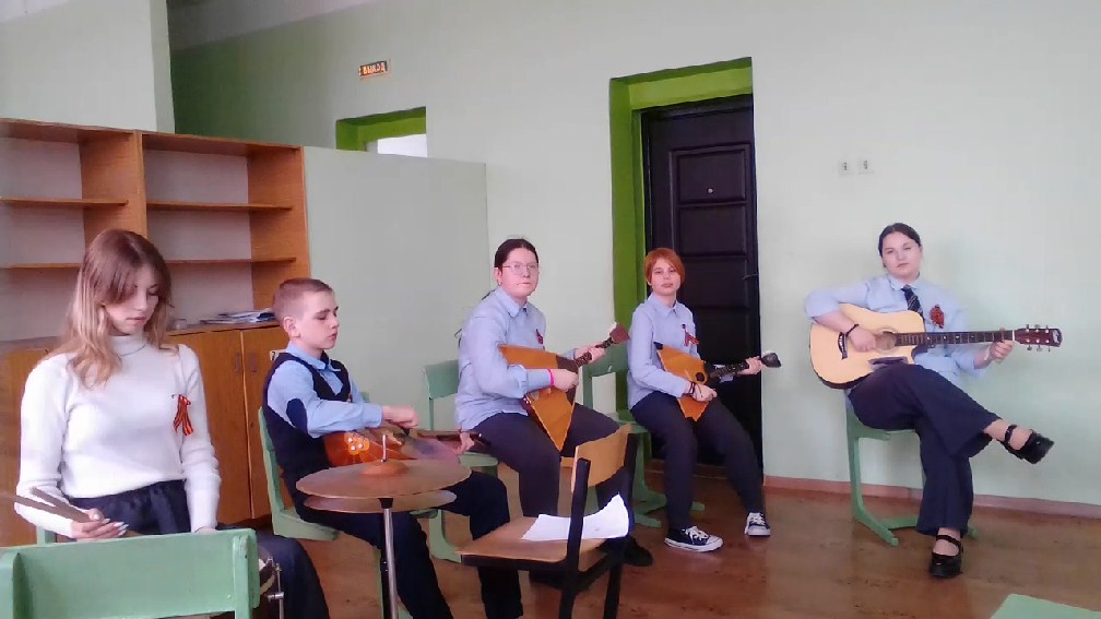 Юные севские музыканты отличились на конкурсе инструментальной музыки «Родниковые наигрыши»