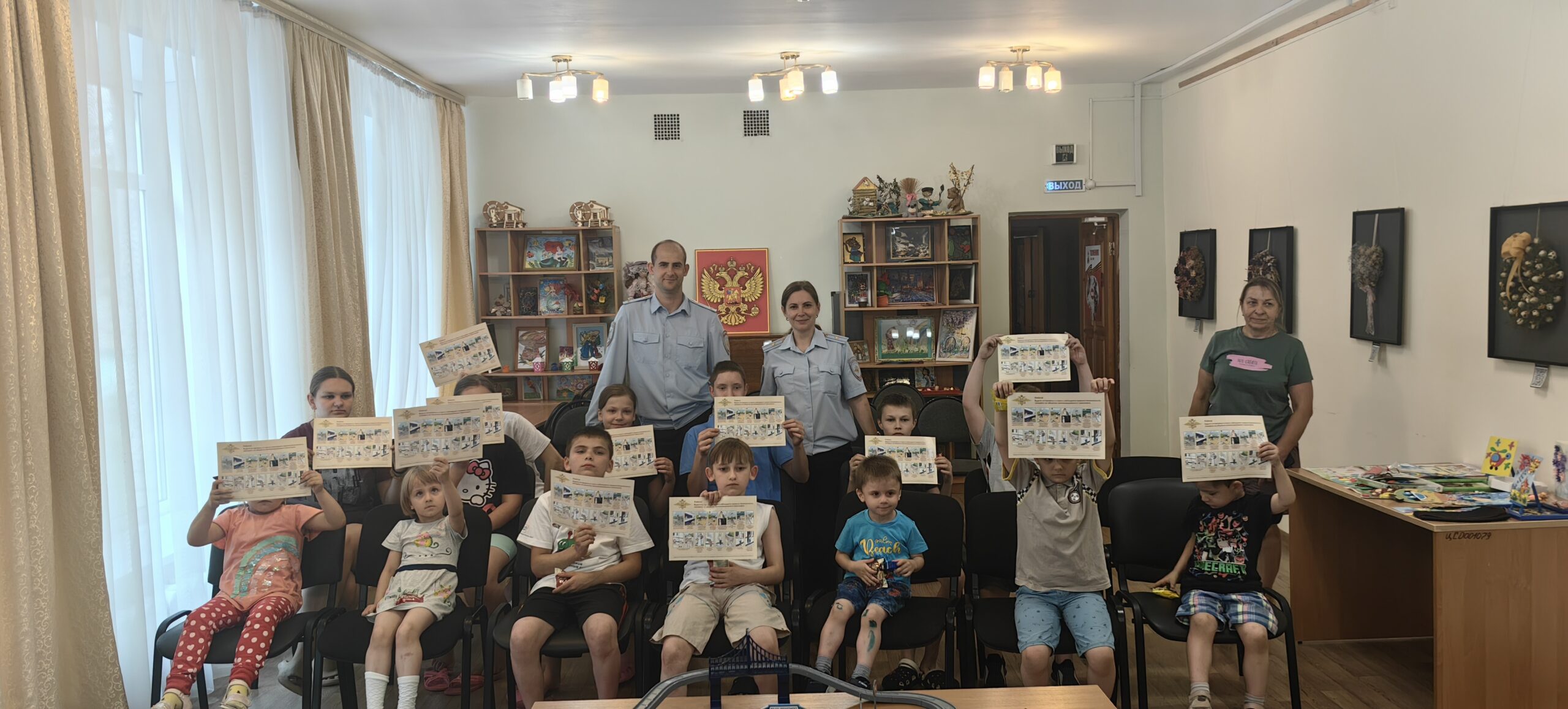 Брянские транспортные полицейские посетили социально-реабилитационный центр