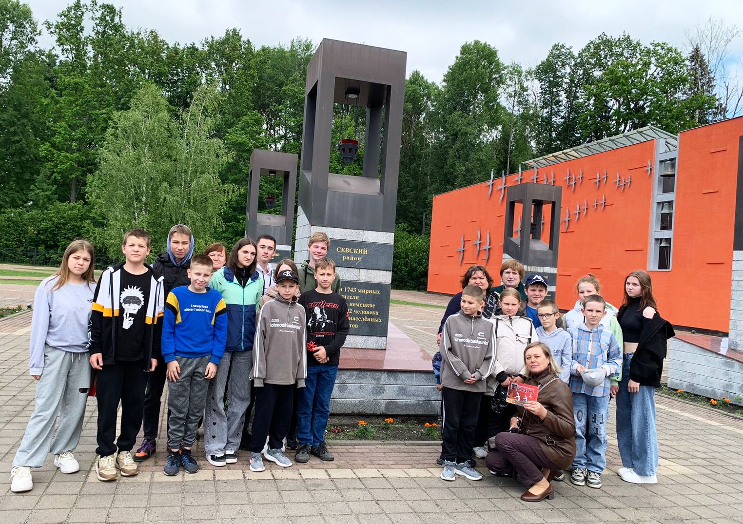 Обучающиеся и педагоги Первомайской СОШ посетили мемориальный комплекс «Хацунь»