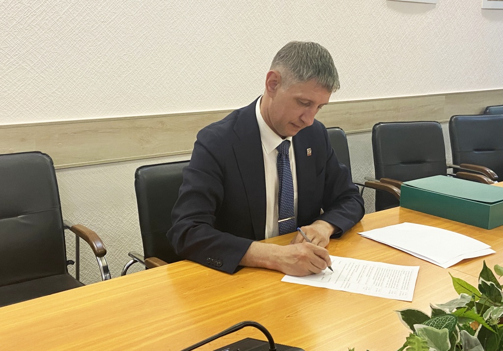 Алексей Тимошков представил пакет документов для регистрации на выборах Губернатора региона