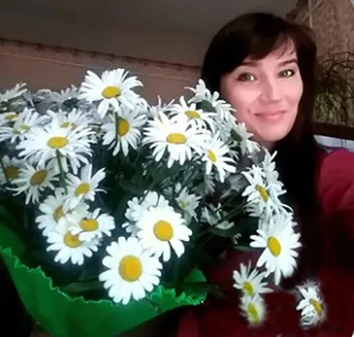 Директор Севского культурно-досугового центра Наталья Шатохина высказала свое мнение о службе по контракту в Вооруженных силах РФ