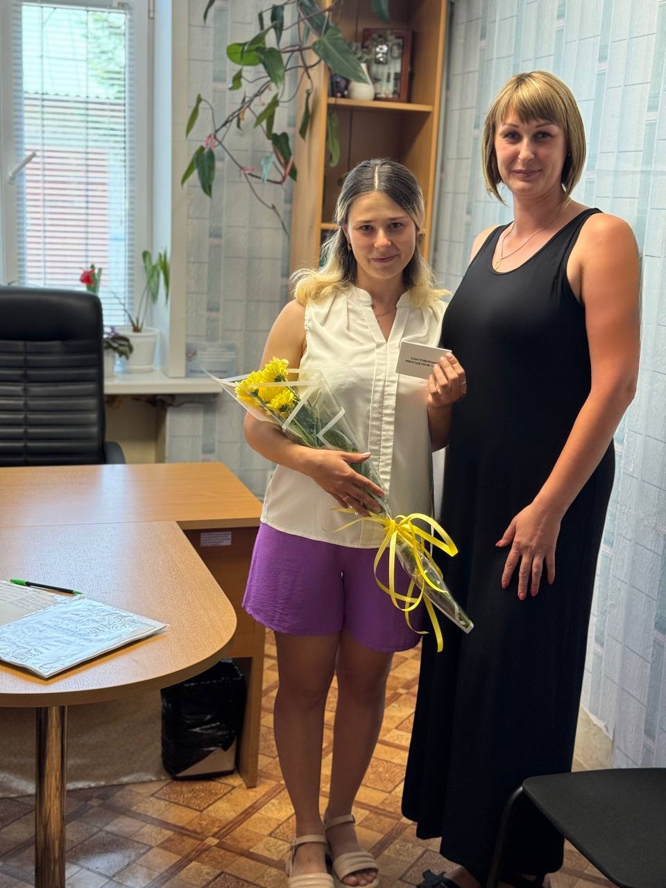 В Севске многодетной семье Клюевых вручили удостоверение