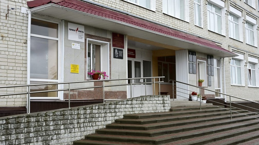 В Суземке благоустроят территорию СОШ №2 имени генерал-майора авиации В.И. Денисова