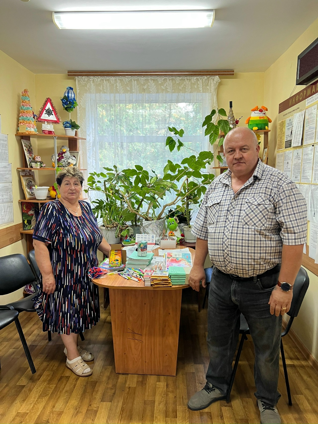 Депутаты Севского районного Совета приняли участие в акции «Собери ребёнка в школу»