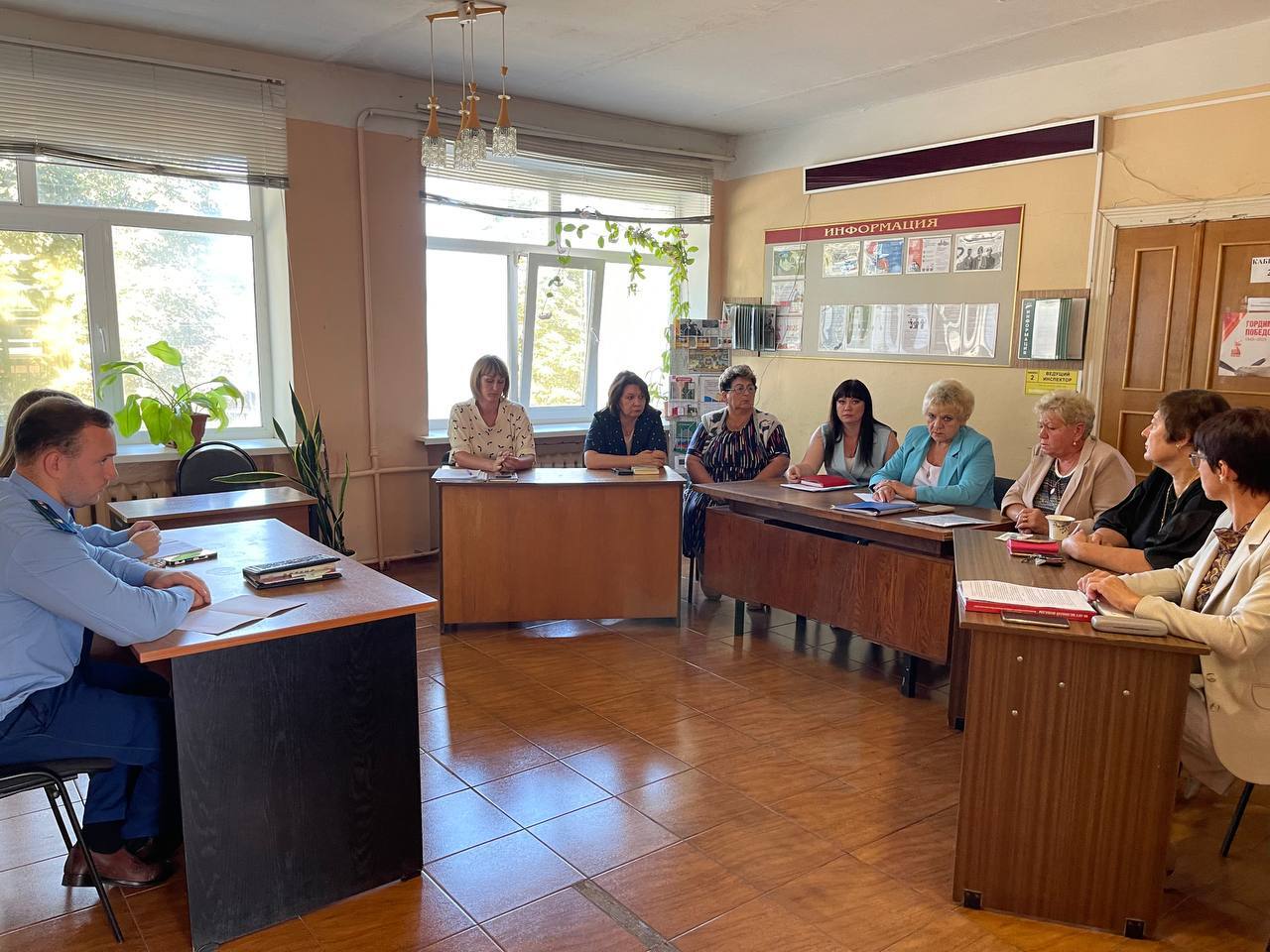 В Центре занятости населения Севского района состоялось первое заседание клуба «С заботой о СВОих»