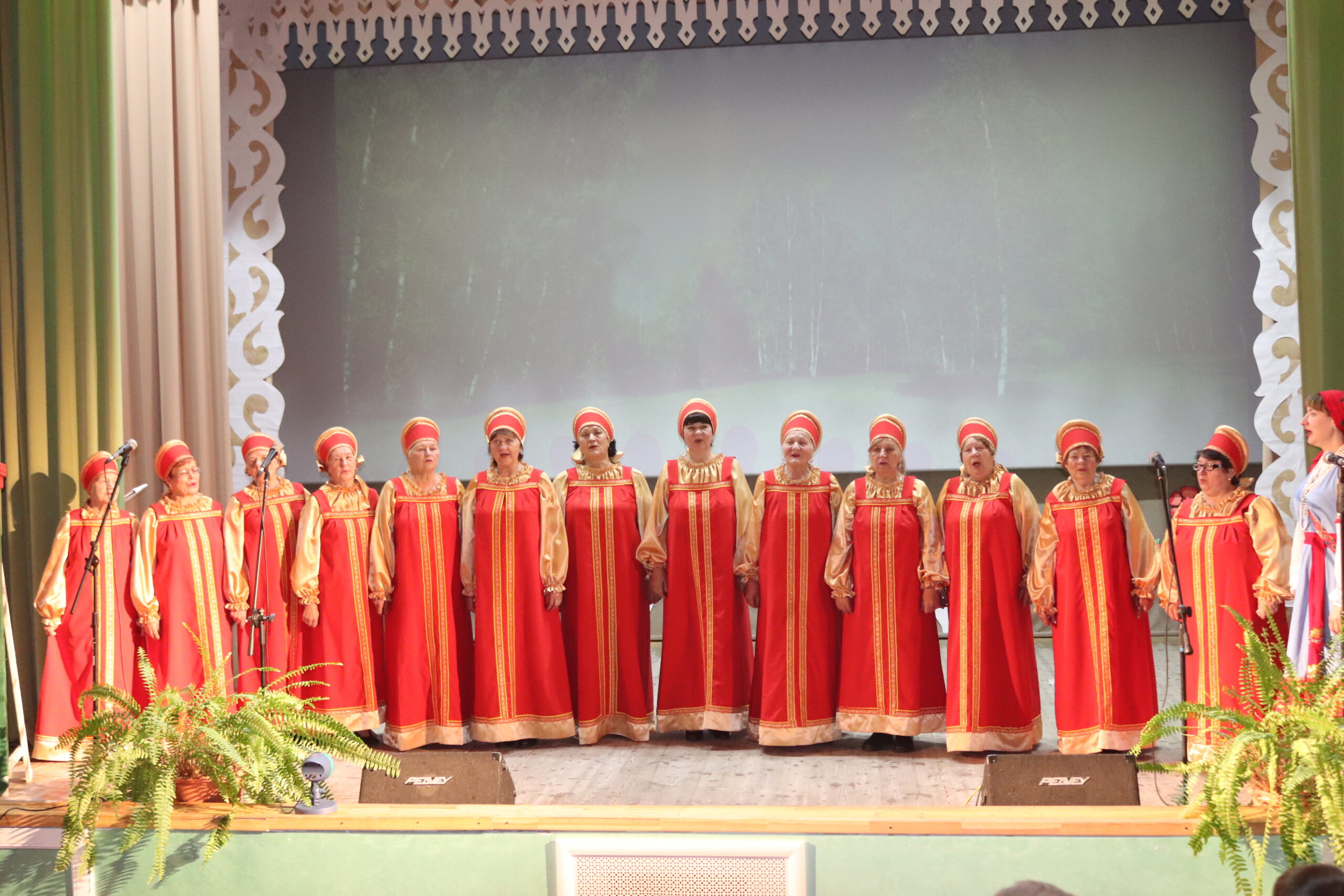 В Севске состоялся праздничный концерт «Поклонимся великим тем годам!»