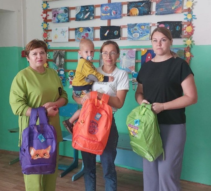 В Севском районе проходит ежегодная акция «Собери ребенка в школу»